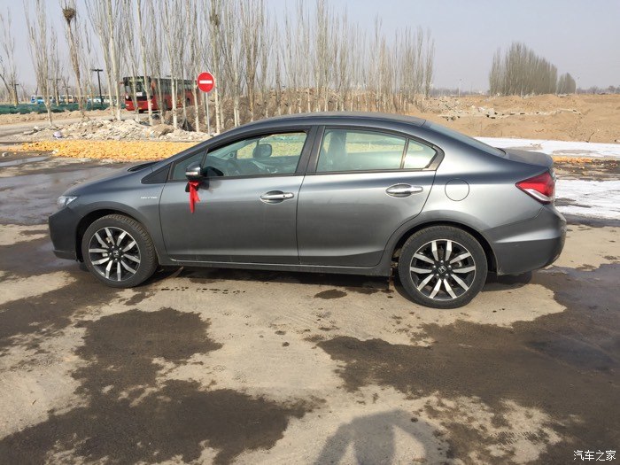 5代钛金银思域好少啊,难到就只有我喜欢这个颜色吗?郁闷咯~!