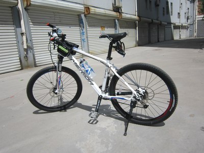 地球日之夜秒提美利达白色公爵600