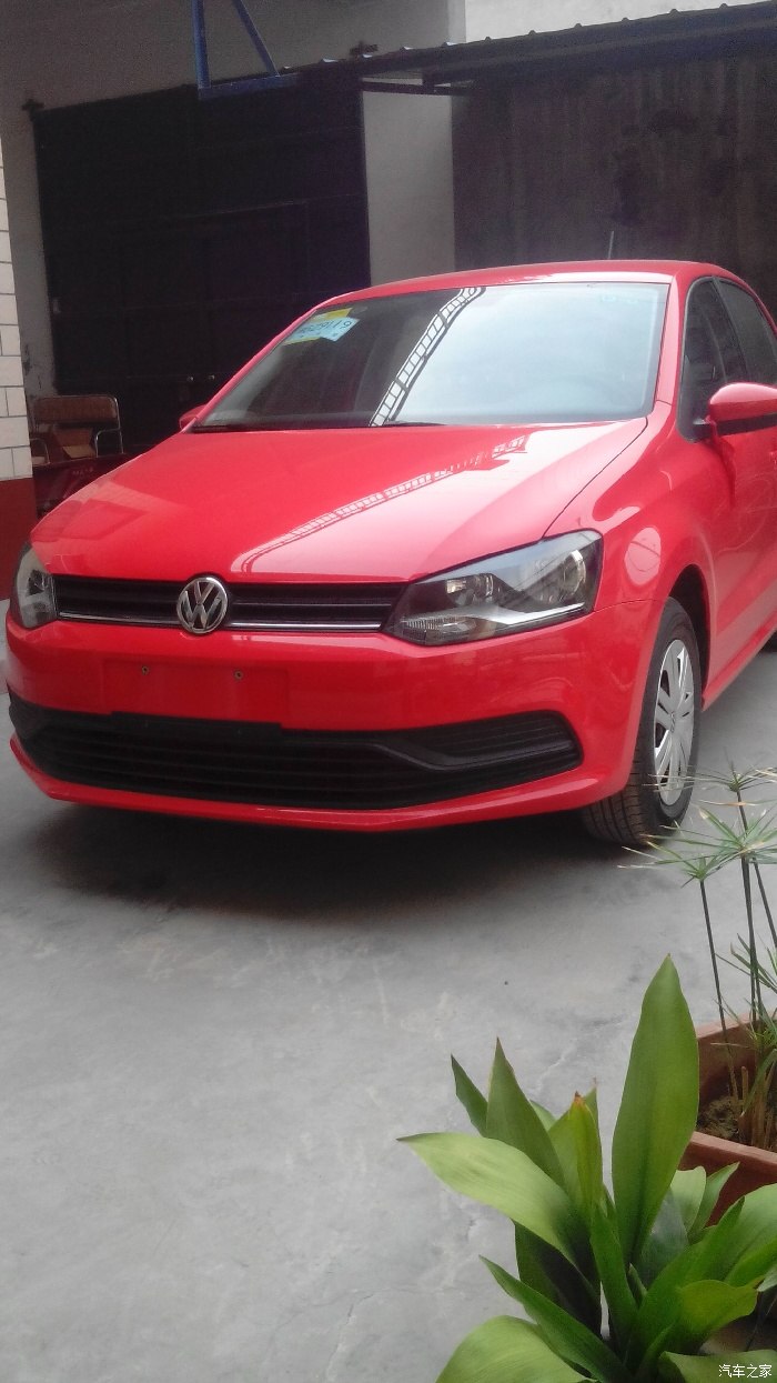 2014乞丐红p提车 贴膜作业 小装饰 求加精!_polo论坛_汽车之家论坛