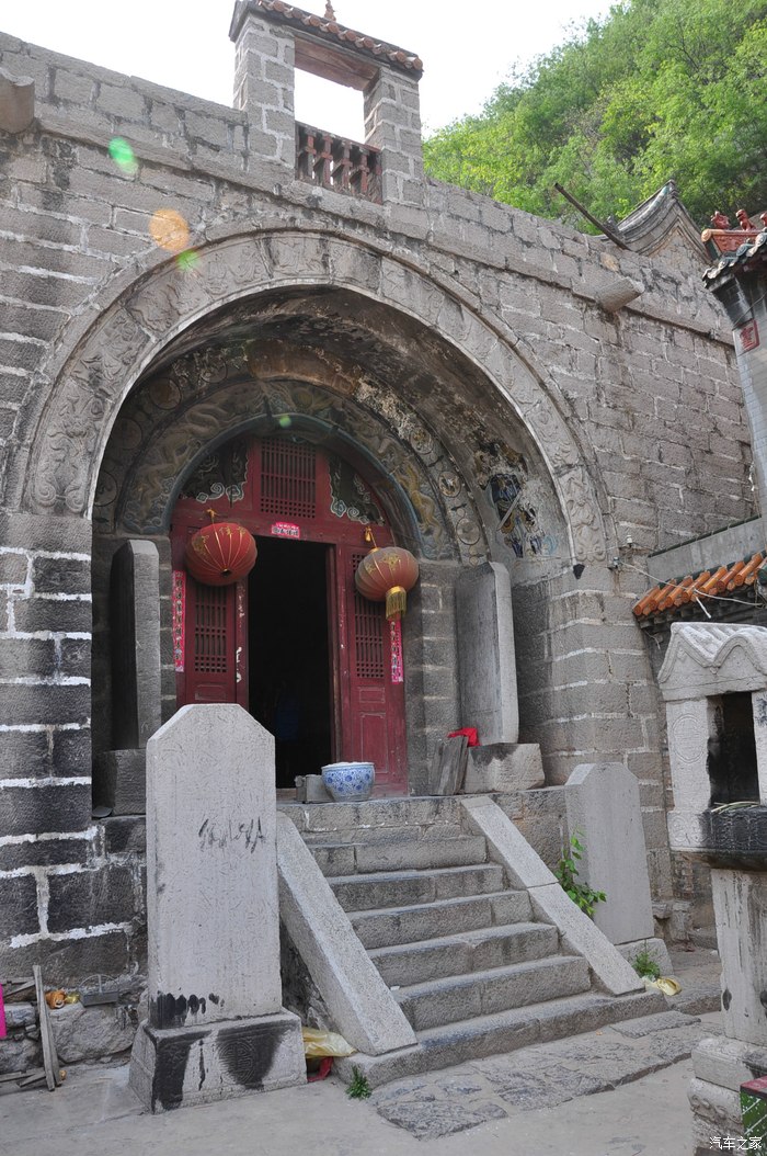 立夏时节游览黄龙洞庙