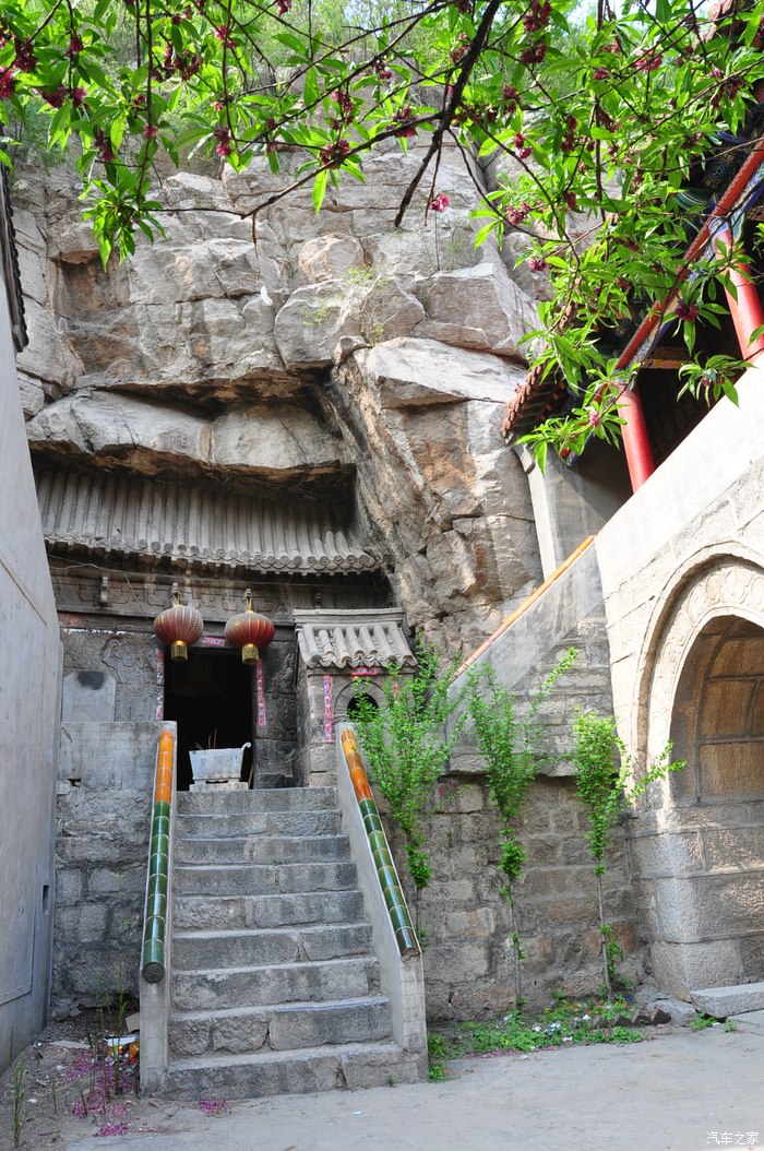立夏时节游览黄龙洞庙
