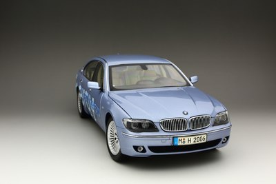 【老冯】----模型 宝马 7系 e68