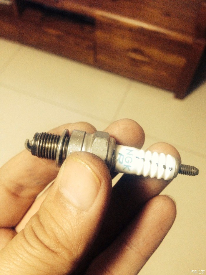 我的雅马哈火花塞这样算脏吗