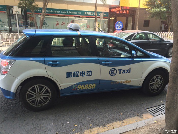 深圳比亚迪电动出租车图片