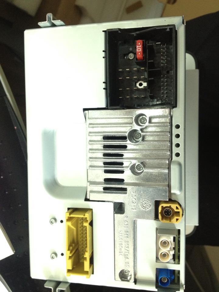 rns315 和原车cd后面的线通用吗?