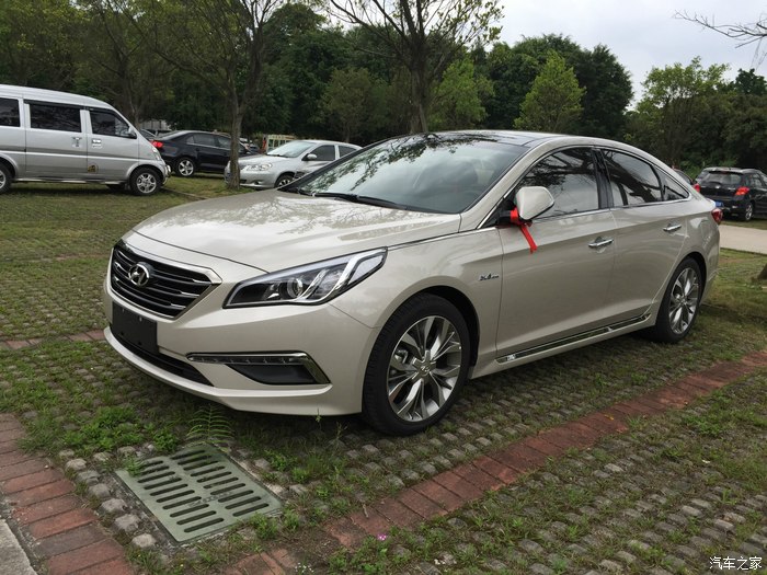 索九16t领先型沙漠金驾驶感受及提车作业