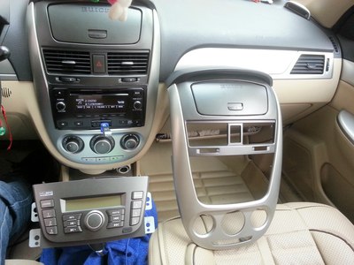 13款凯越改装丰田2700原装cd主机享受蓝牙电话和无损音乐