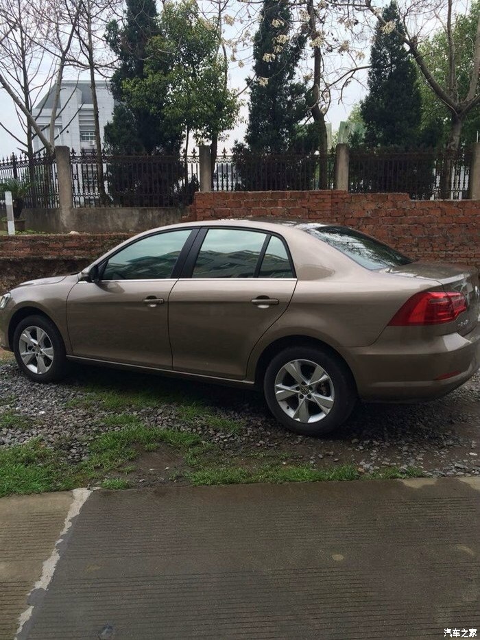 今天定车了金宝来米色内饰16手动舒适版