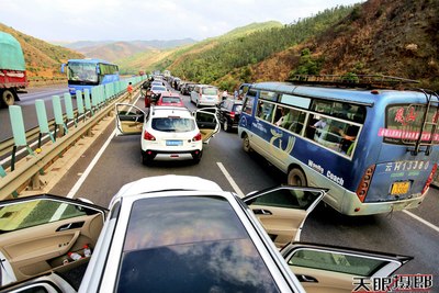 【原创】广昆高速遭遇大堵车 普者黑美景亮瞎眼(百图盛宴)