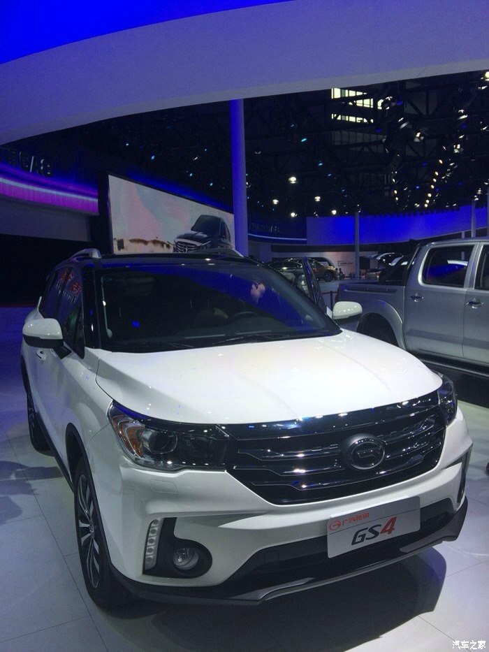 谁有白车身黑顶的实车照片啊