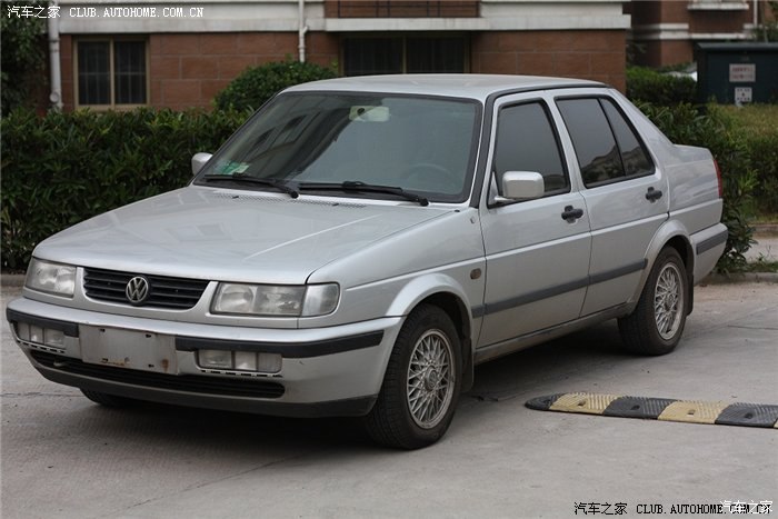 经典老车01年2阀都市春天