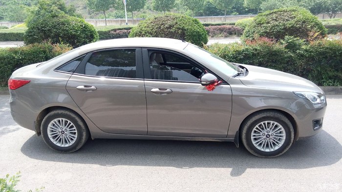 【图】多发些金色的福瑞斯照片吧_福睿斯论坛_汽车之家论坛