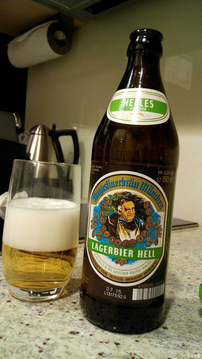 helles lagerbier浅色可储存啤酒,hell是淡色啤酒(德国啤酒的一种分类