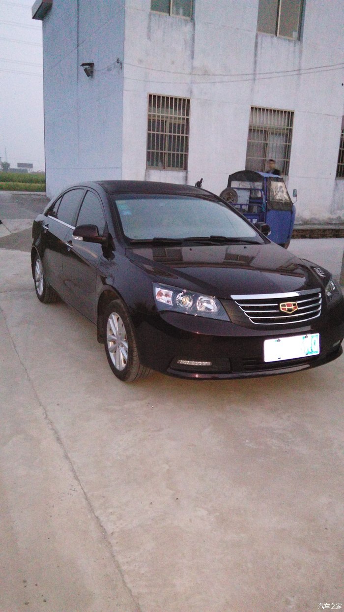 楼猪你好,我是13摩卡红,想贴黑顶膜和引擎盖黑魔,有什么好的建议