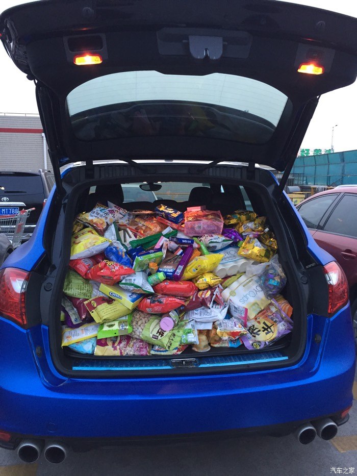 车友聚会真心欢乐就是一车的零食没吃多少太浪费