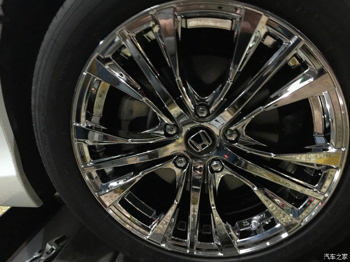 九代雅阁自换电镀轮毂求拍砖