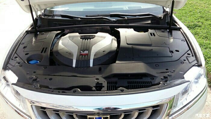 博瑞的发动机仓,真尼玛整洁!