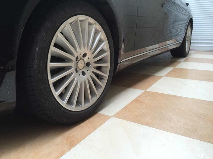 求教新款奔驰s500轮毂价位