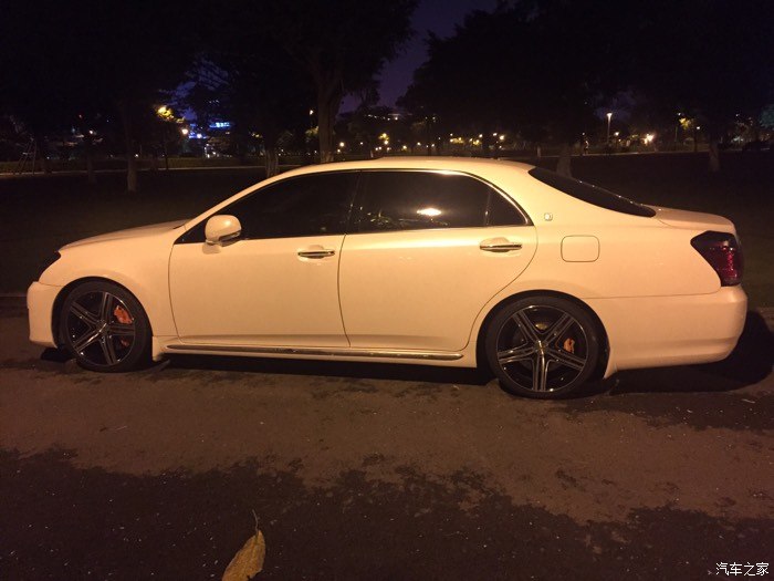 135皇冠改造19寸轮毂不喜勿喷