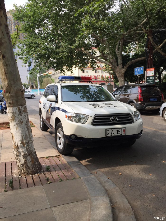 中国汉兰达警车v5