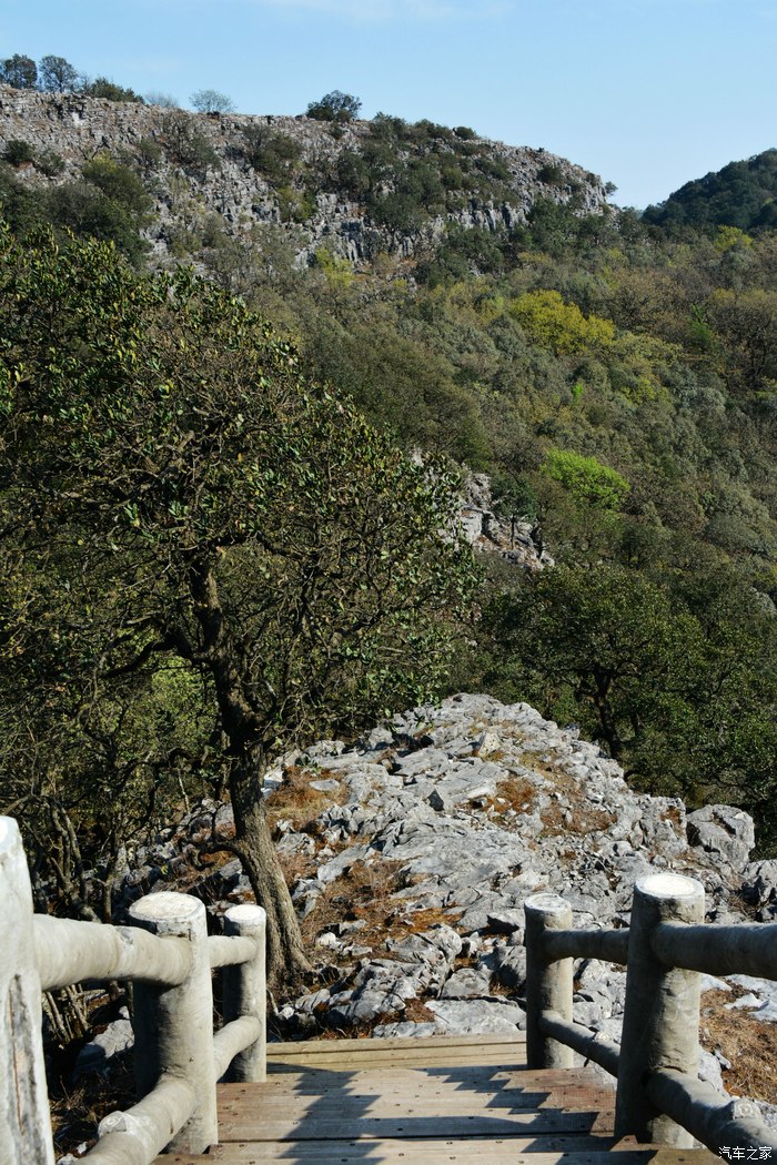 師宗菌子山看怪石嶙峋的喀斯特地貌鷹巢和荒城古墟8