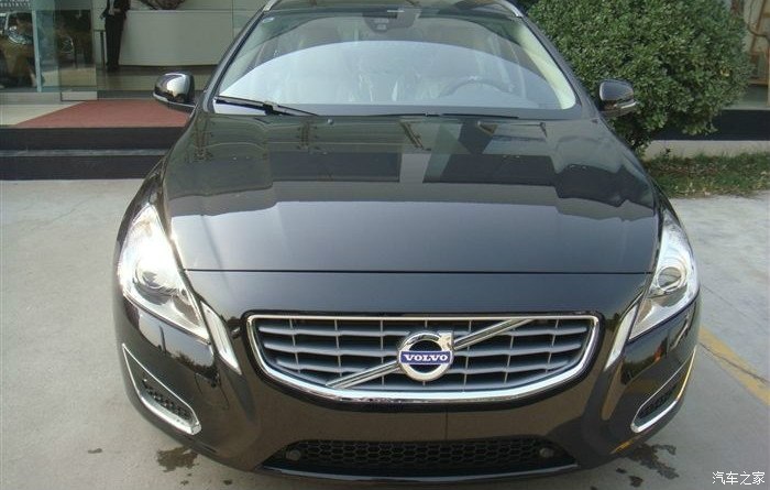 沃尔沃v60 t5 烟墨褐 提车作业 作业