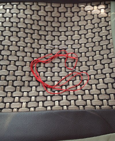 &nbsp; 一条红线没用完,剩下的红线,哈哈.