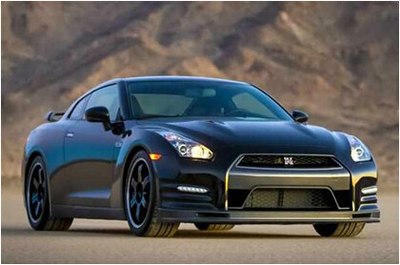 日产gtr     布莱恩在剧中对日产gt-r有着非一般的情怀