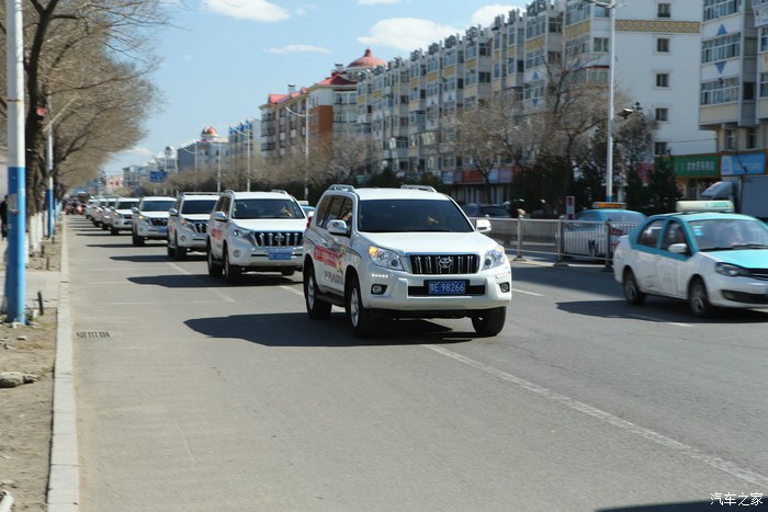 2015呼伦贝尔霸道车队周年庆缩影