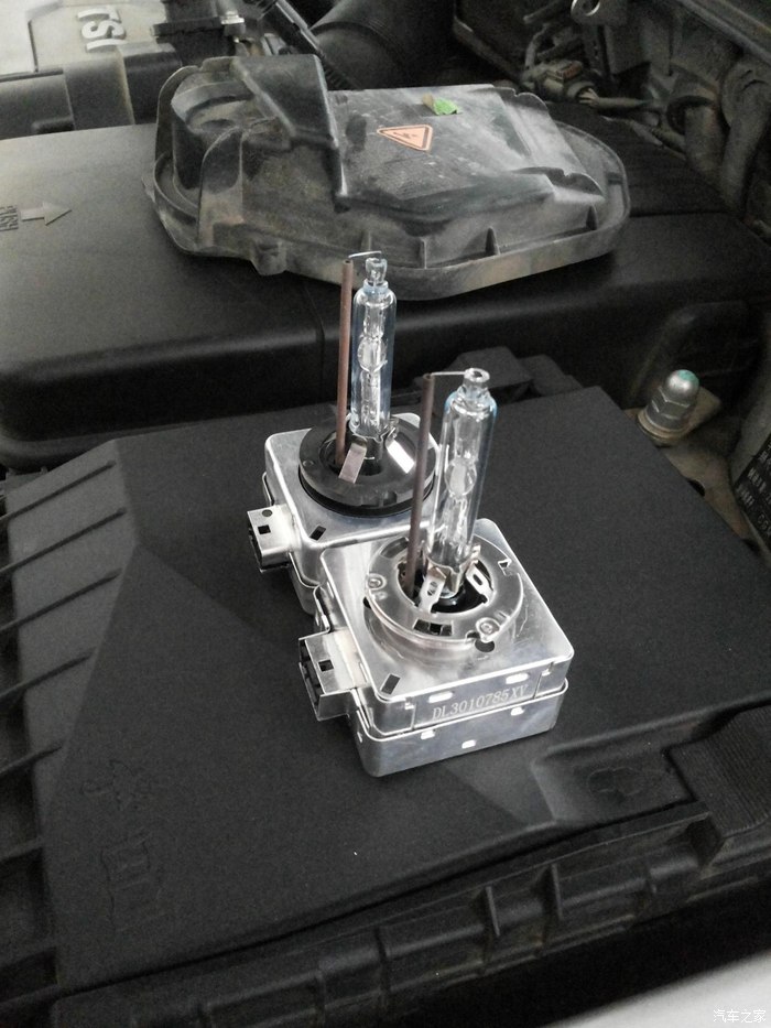 【图】更换氙气大灯灯泡_迈腾论坛_汽车之家论坛