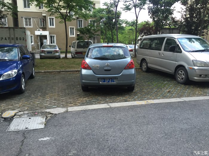 我也曝光下停车技术好的车主.