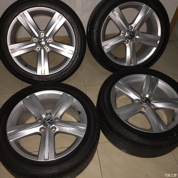 出售一条迈腾配套轮胎215 55 16 普利司通的