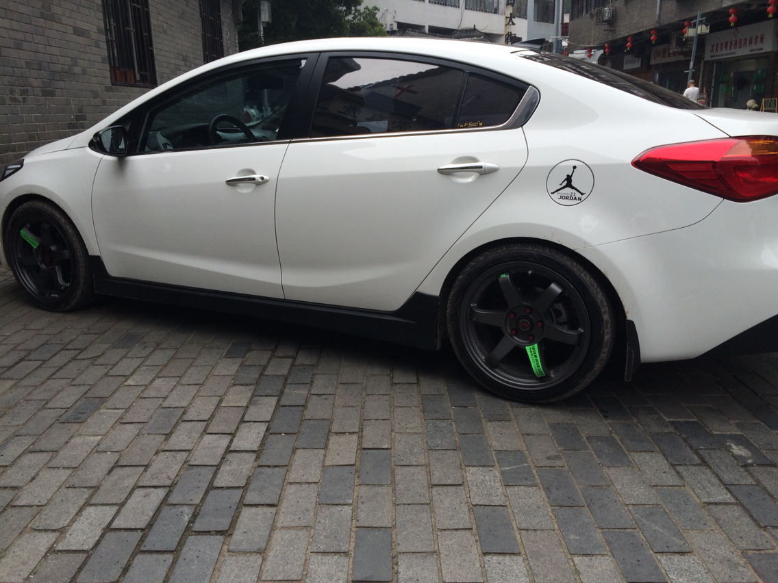 镀烙件还没有贴黑的时候