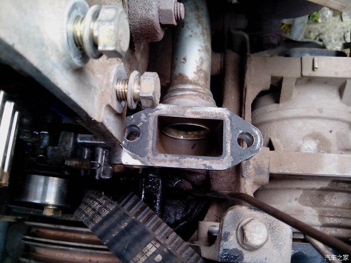 三缸夏利水泵如何装请指导多谢