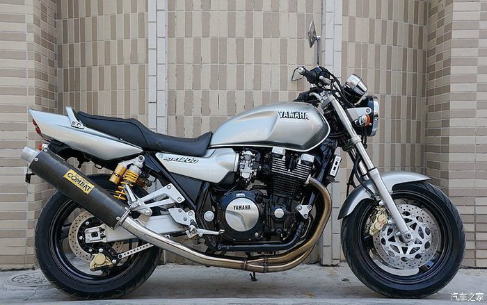 雅马哈末代街霸97年xjr1200欧版