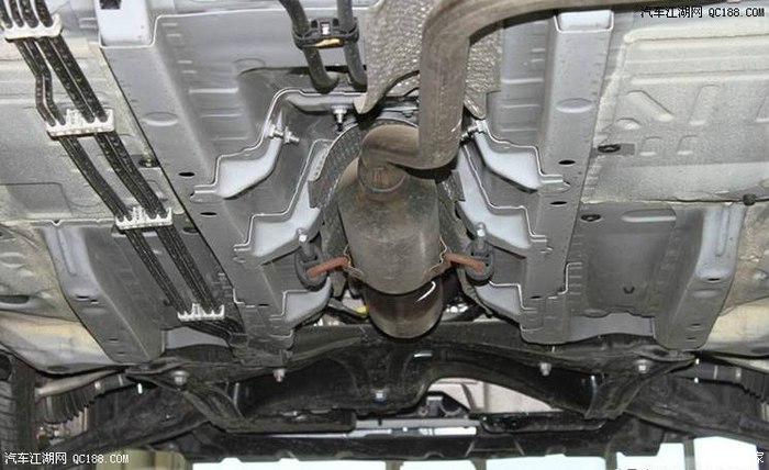 中华v3走山路如何?