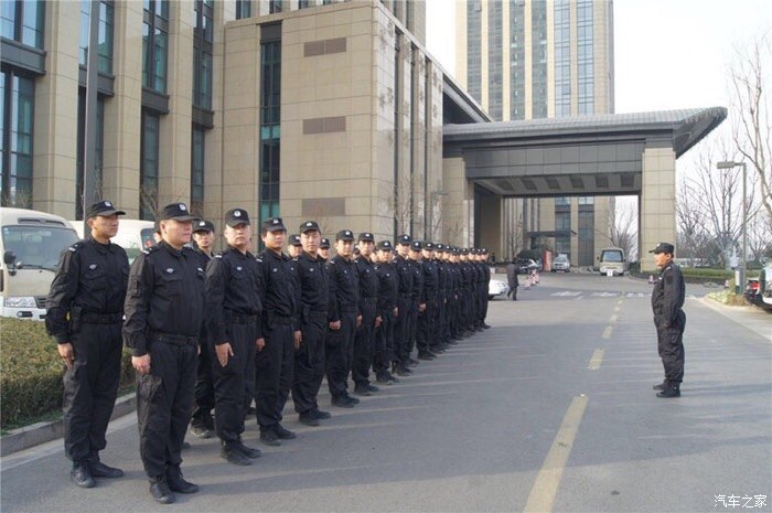 最近发现安保的多了