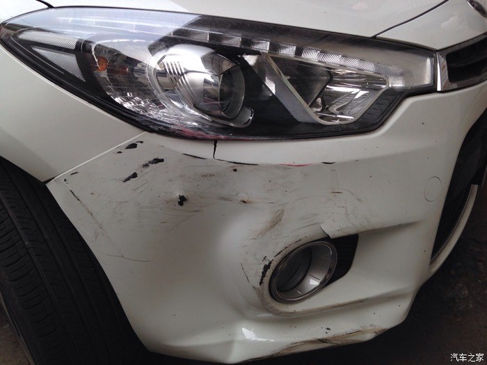 早上出门就撞车,心疼啊.