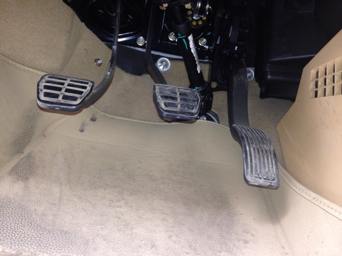 离合器踏板回位弹簧设计巧妙, 车友切勿将踏板调低_奇瑞a3论坛_汽车之