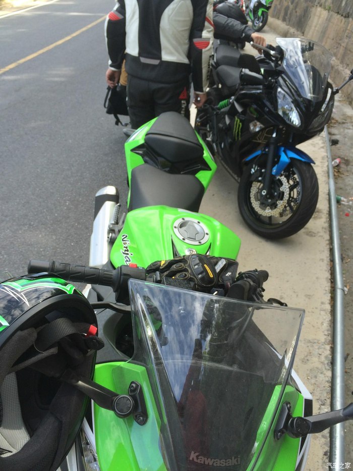 川崎ninja650骑行惨痛的摔车经历内容多多和大家分享