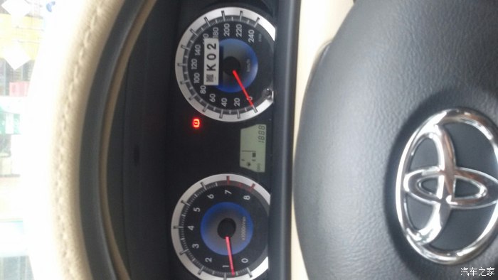 随便发两张,2008里程,数字吉利.加油是2002样子.