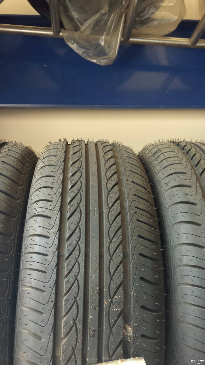 问题,他们实体店的轮胎,胎毛怎么都这么,我这个真心.