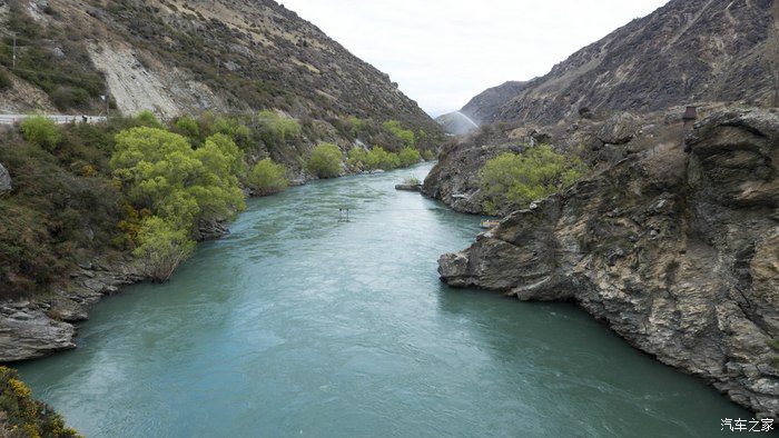 新西兰最长的河图片