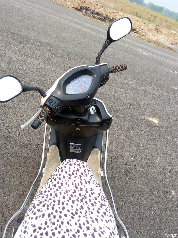 从自行车到摩托车,入05年二手五羊本田wh125t—2踏板车