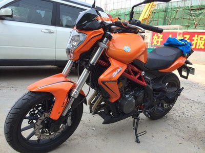 【图】蓝色阿普利亚圣甲虫提出_摩托车论坛_汽车之家论坛