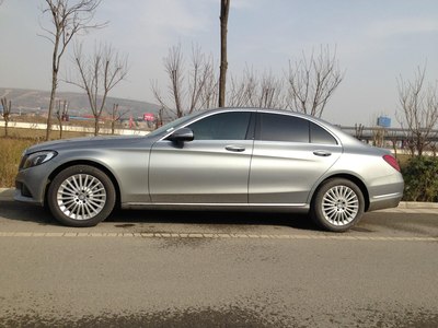 奔驰新c200l钯银三个月的作业