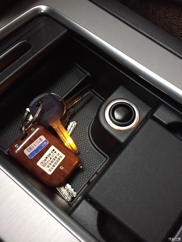 【图】各位哥,我的点烟器按下去,弹不出来了_奔驰glk级论坛_汽车之家