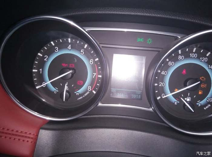 240元油  跑了304公里  油表还一格.油耗多