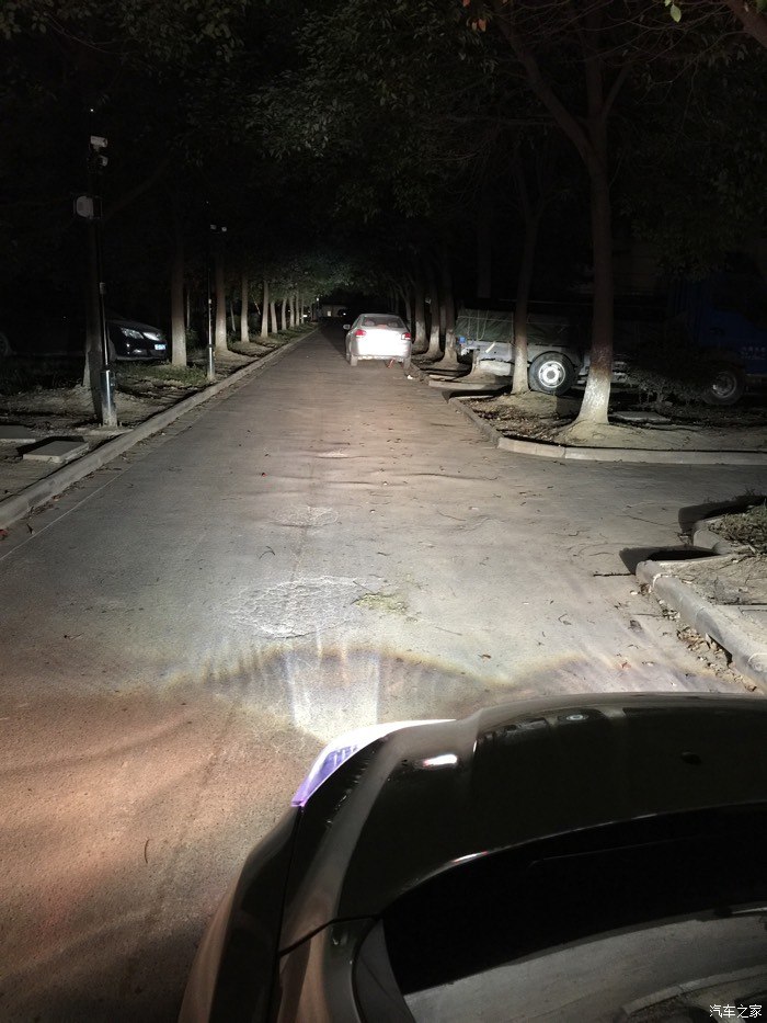 昨天晚上开车被无数远光灯晃了眼,我那个气啊,遂下决心改灯