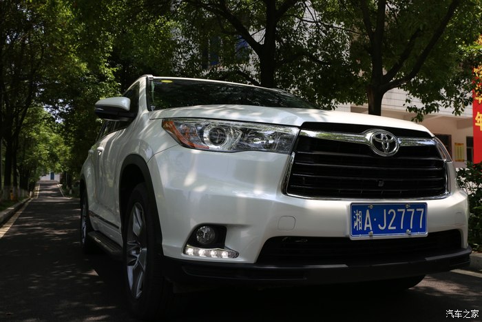 真汉豪情心花路放20t白色豪华版提车改装作业